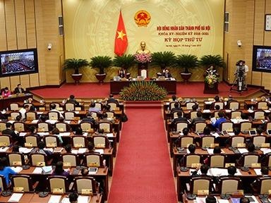 HDND Ha Noi chat van viec quan ly phong chay chua chay, via he hinh anh