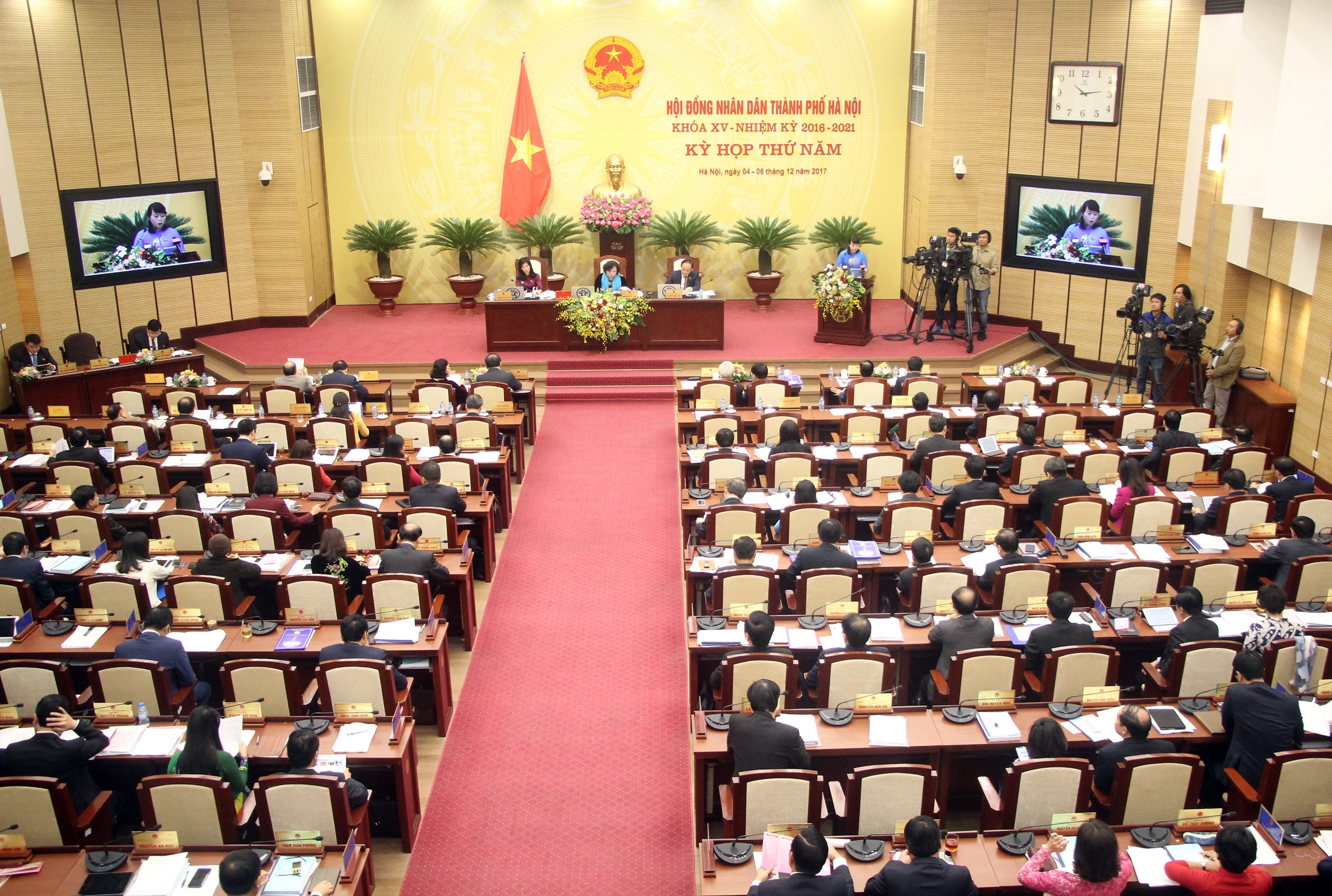 Hà Nội giảm được 11 biên chế lái xe ảnh 2 Ha Noi giam duoc 11 bien che lai xe anh 2