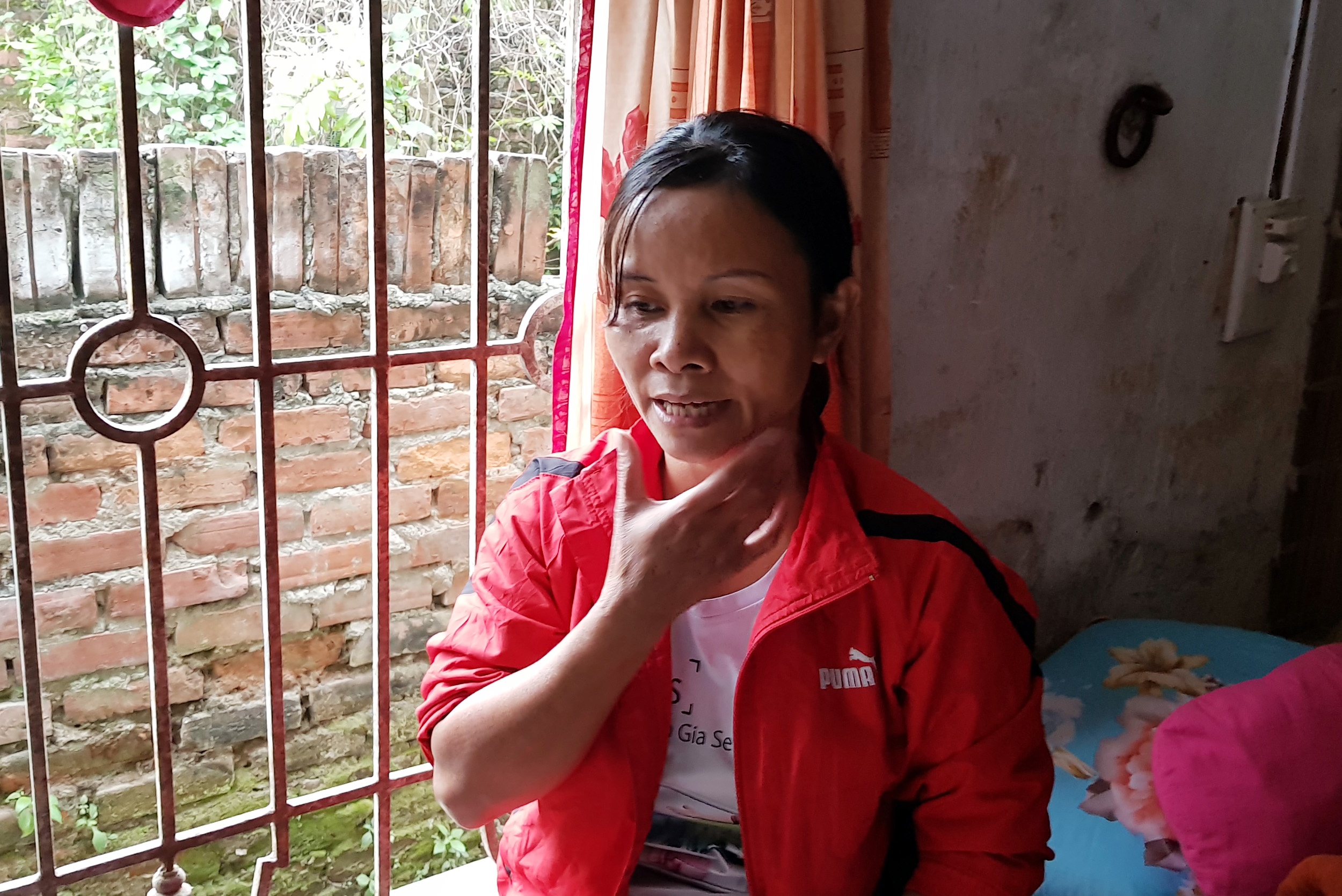 Khi la bua vay truong hoc tai Ha Noi hinh anh