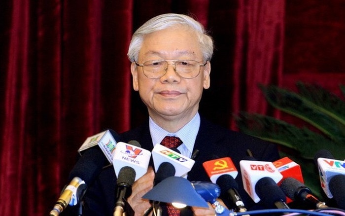 Bo Chinh tri quy dinh ve phan cap quan ly va bo nhiem can bo hinh anh