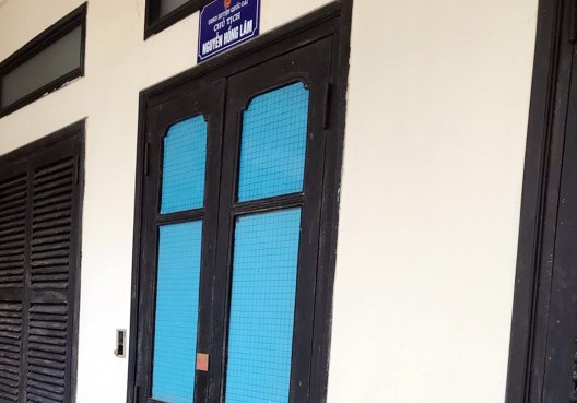 Chu tich UBND huyen Quoc Oai mat tich anh 1