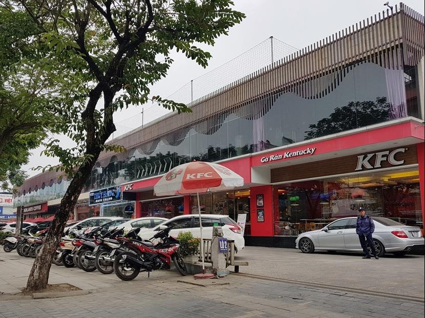 Dat cong hoa bi 'xe thit': Doanh nghiep khong chiu tra so do hinh anh