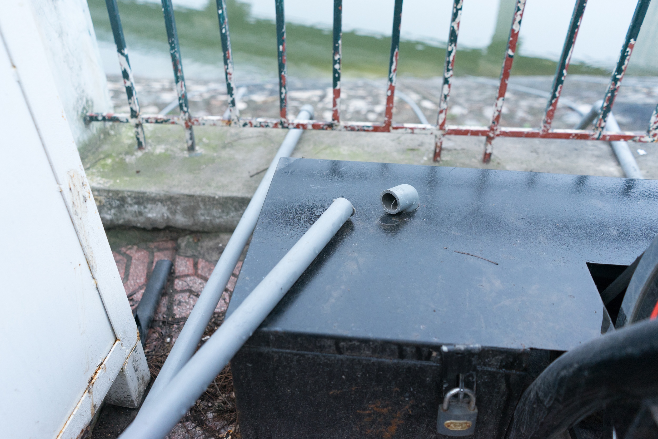 Xe dap nuoc ho Hoang Cau bi pha anh 4