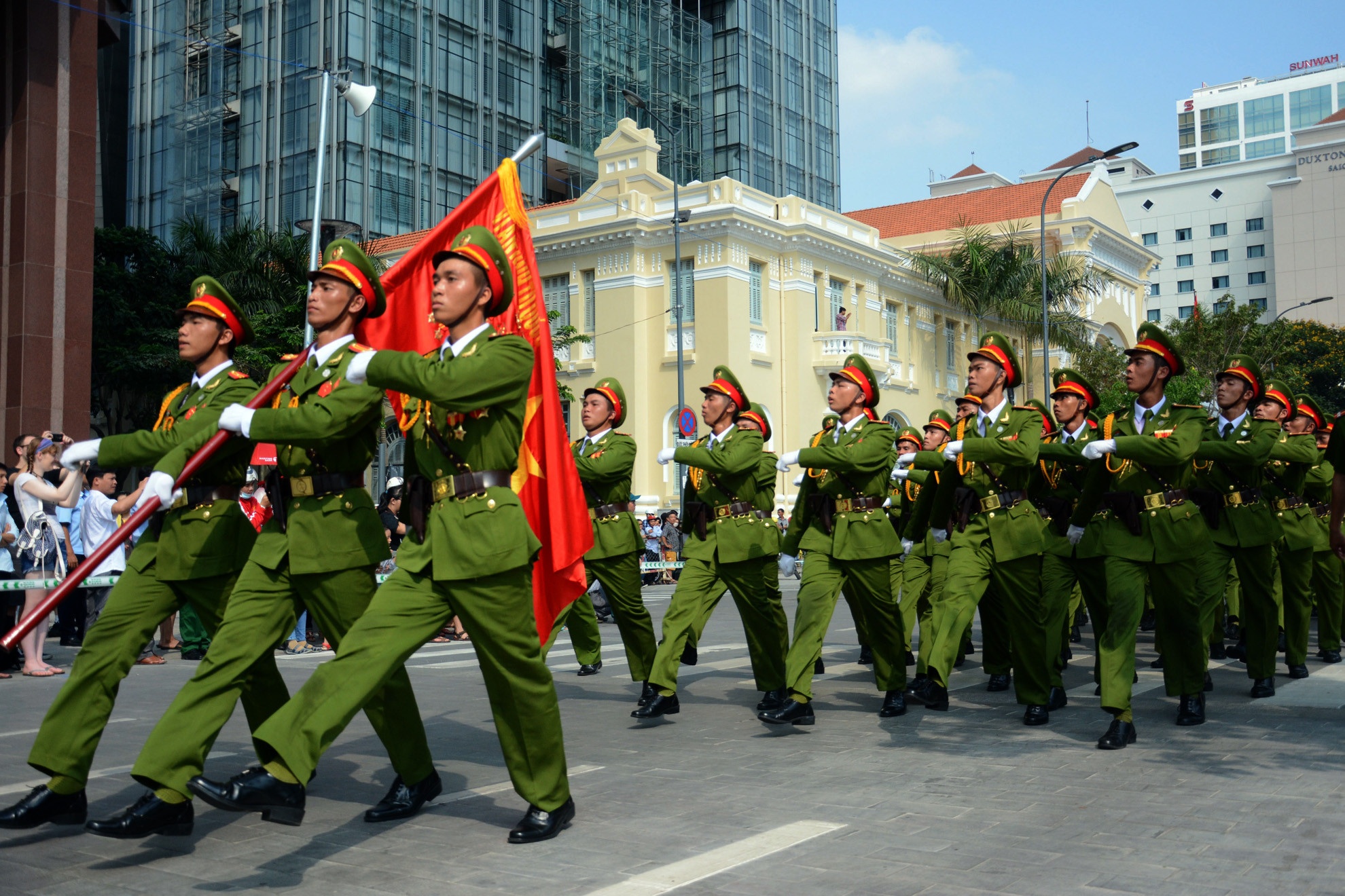 Bo Chinh tri dong y tinh gian bo may cong an hinh anh