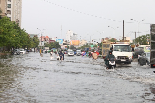 Chống ngập ở TP.HCM lỗi thời ảnh 1 Chong ngap o TP.HCM loi thoi anh 1