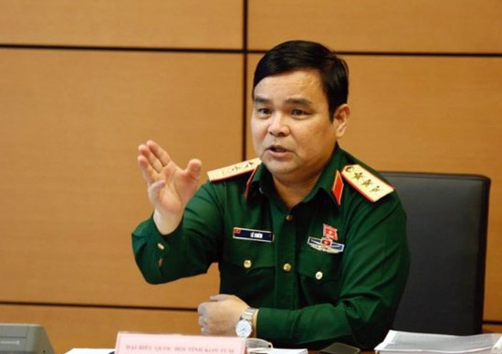 Thuong tuong Le Chiem: Tau Trung Quoc danh ca cach Da Nang 30 hai ly hinh anh