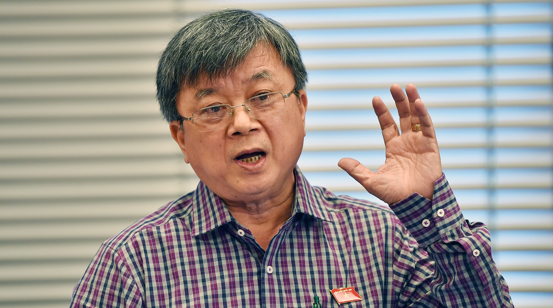 De nghi thi diem 1 dac khu thay vi lam dong loat ca 3 hinh anh