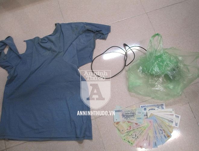 Cuop tien cua xe om anh 7