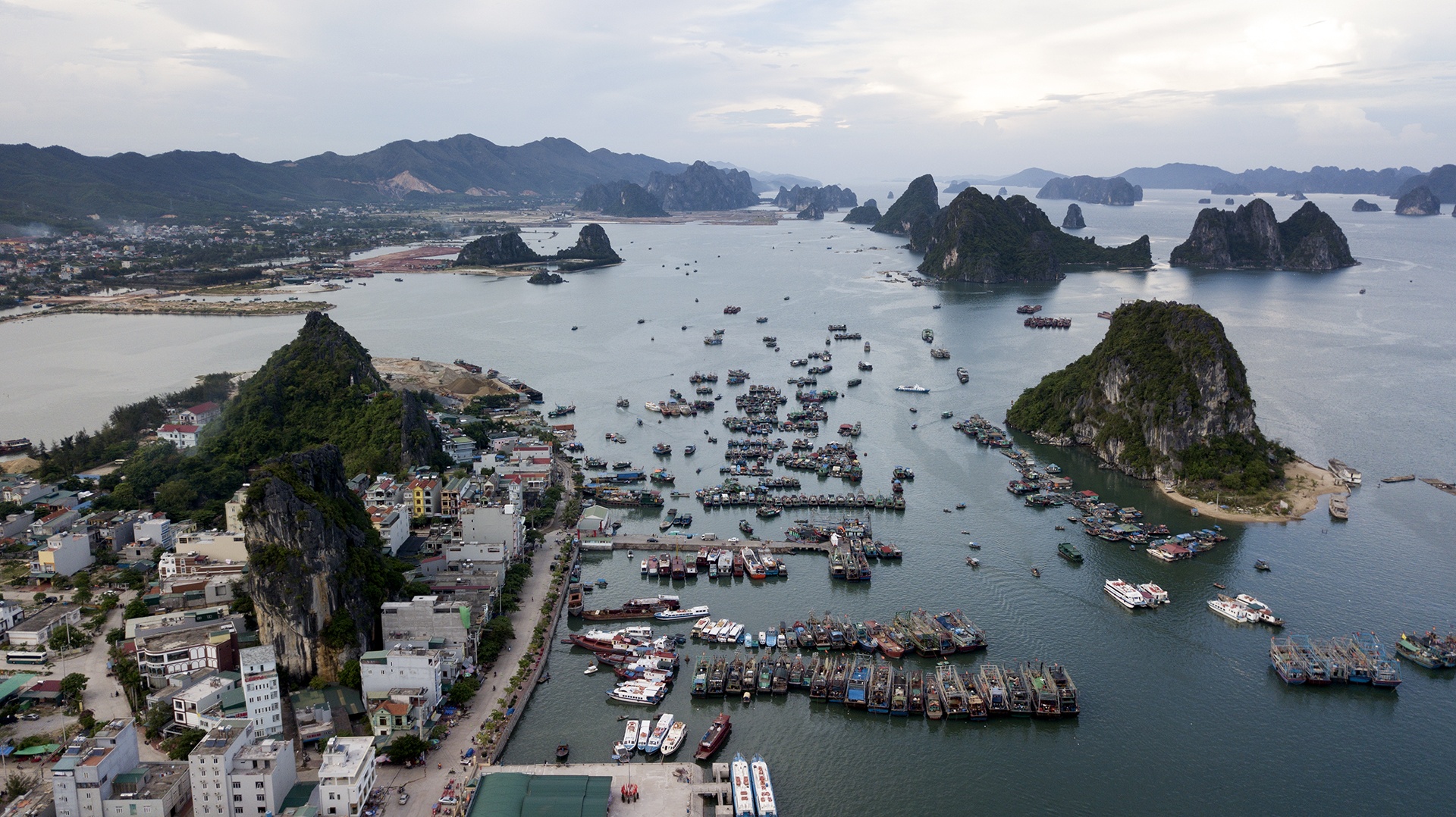 Thu tuong: Giao dat 99 nam khong phai la mau chot cua luat dac khu hinh anh