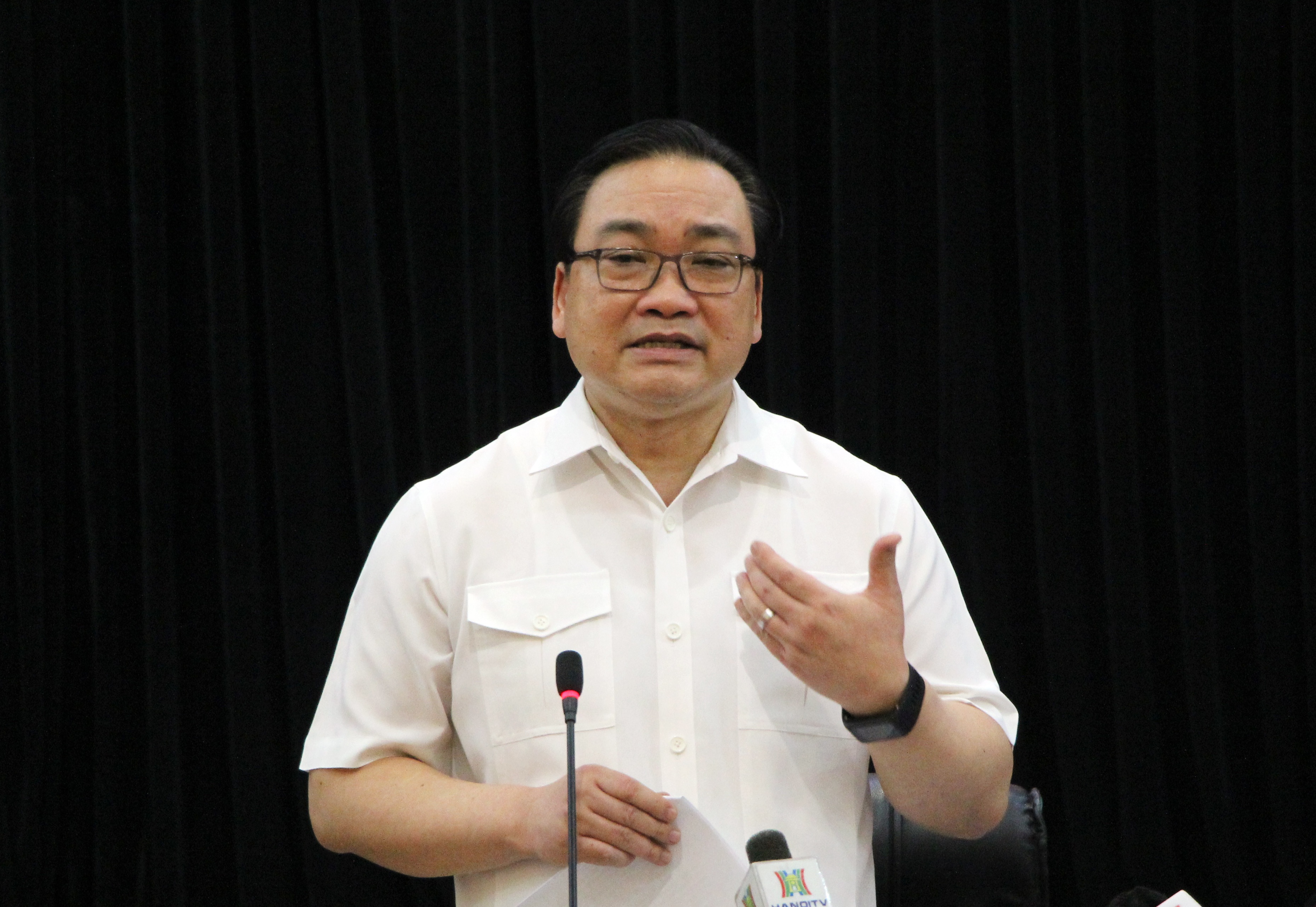 Bí thư Hà Nội tiếp xúc cử tri ảnh 1 Bi thu Ha Noi tiep xuc cu tri anh 1