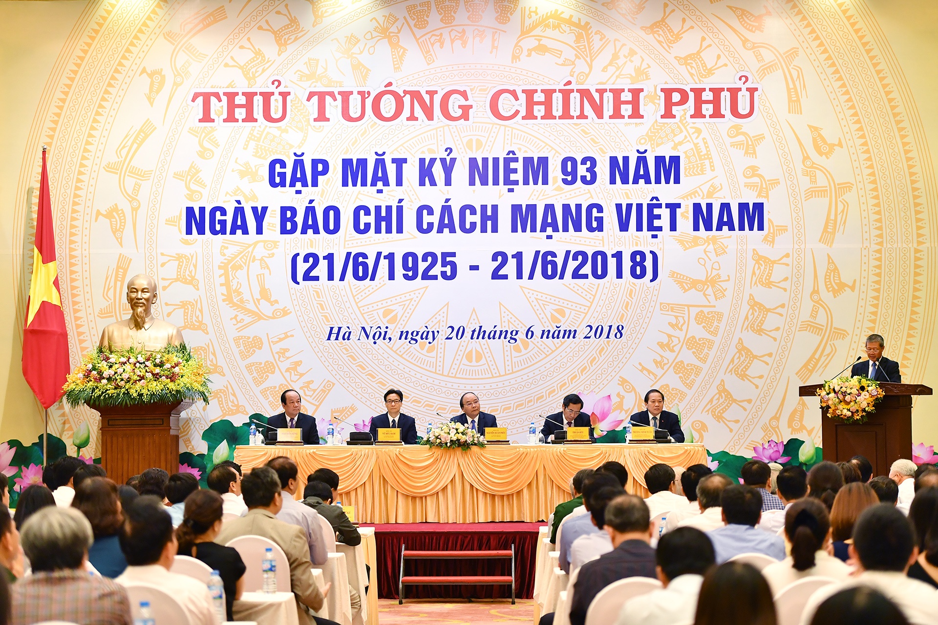 Thủ tướng gặp mặt lãnh đạo báo chí ảnh 2 Thu tuong gap mat lanh dao bao chi anh 2
