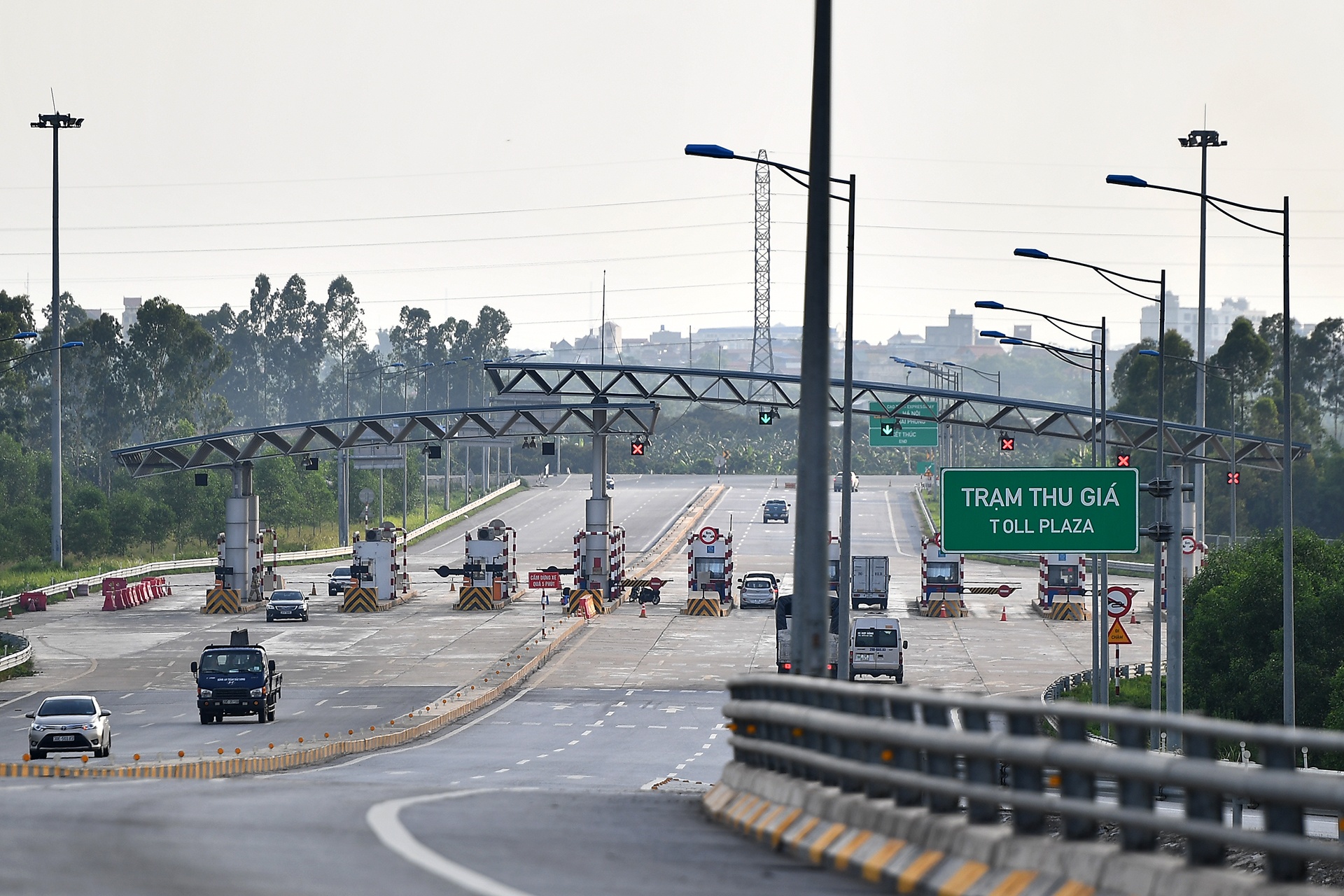 Chinh phu ban hanh nghi quyet ve BOT giao thong hinh anh