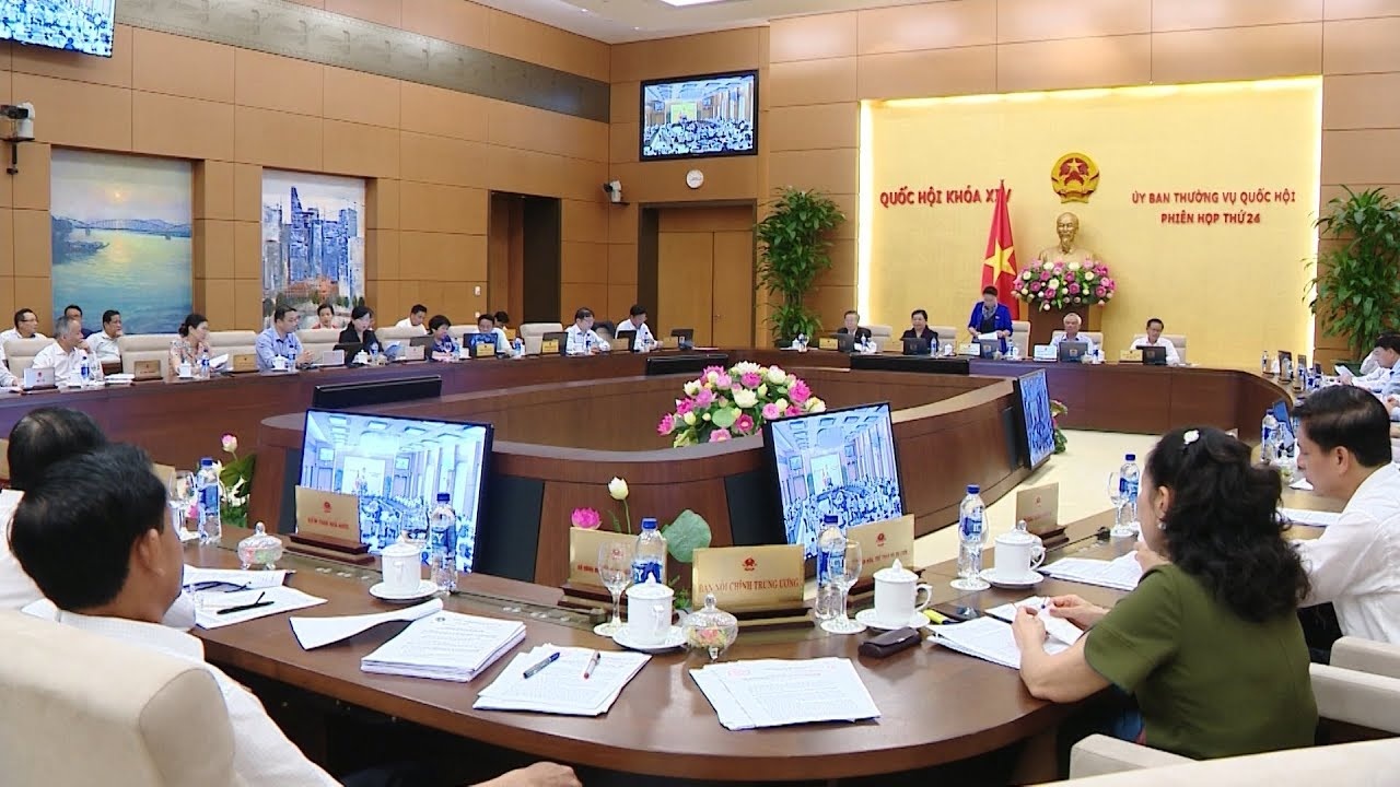 Phiên họp thứ 25 Ủy ban Thường vụ Quốc hội ảnh 1 Phien hop thu 25 Uy ban Thuong vu Quoc hoi anh 1