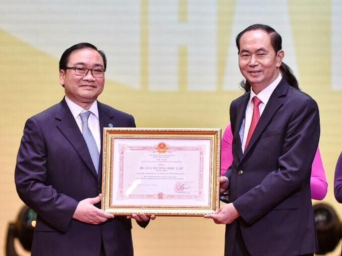 Ha Noi nhan Huan chuong Doc lap hang Nhat sau 10 nam mo rong dia gioi hinh anh