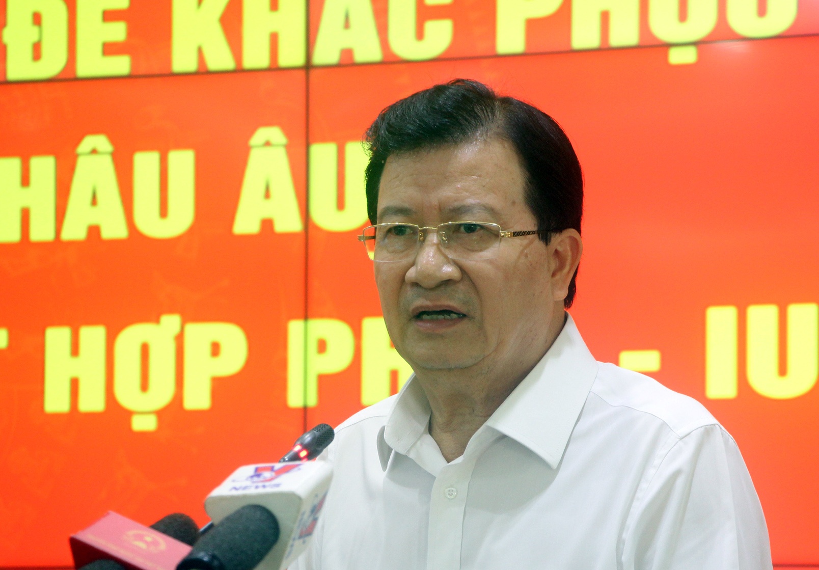 Co the lap Ban chi dao chong danh bat ca trai phep hinh anh