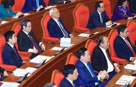 Can bo cap cao khong dau tu tai chinh, mua bat dong san o nuoc ngoai hinh anh