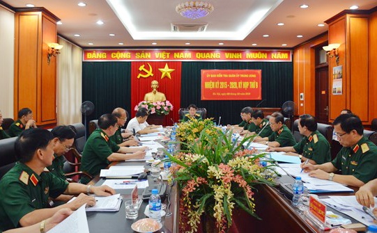 Uy ban Kiem tra Quan uy Trung uong de nghi ky luat 14 dang vien hinh anh