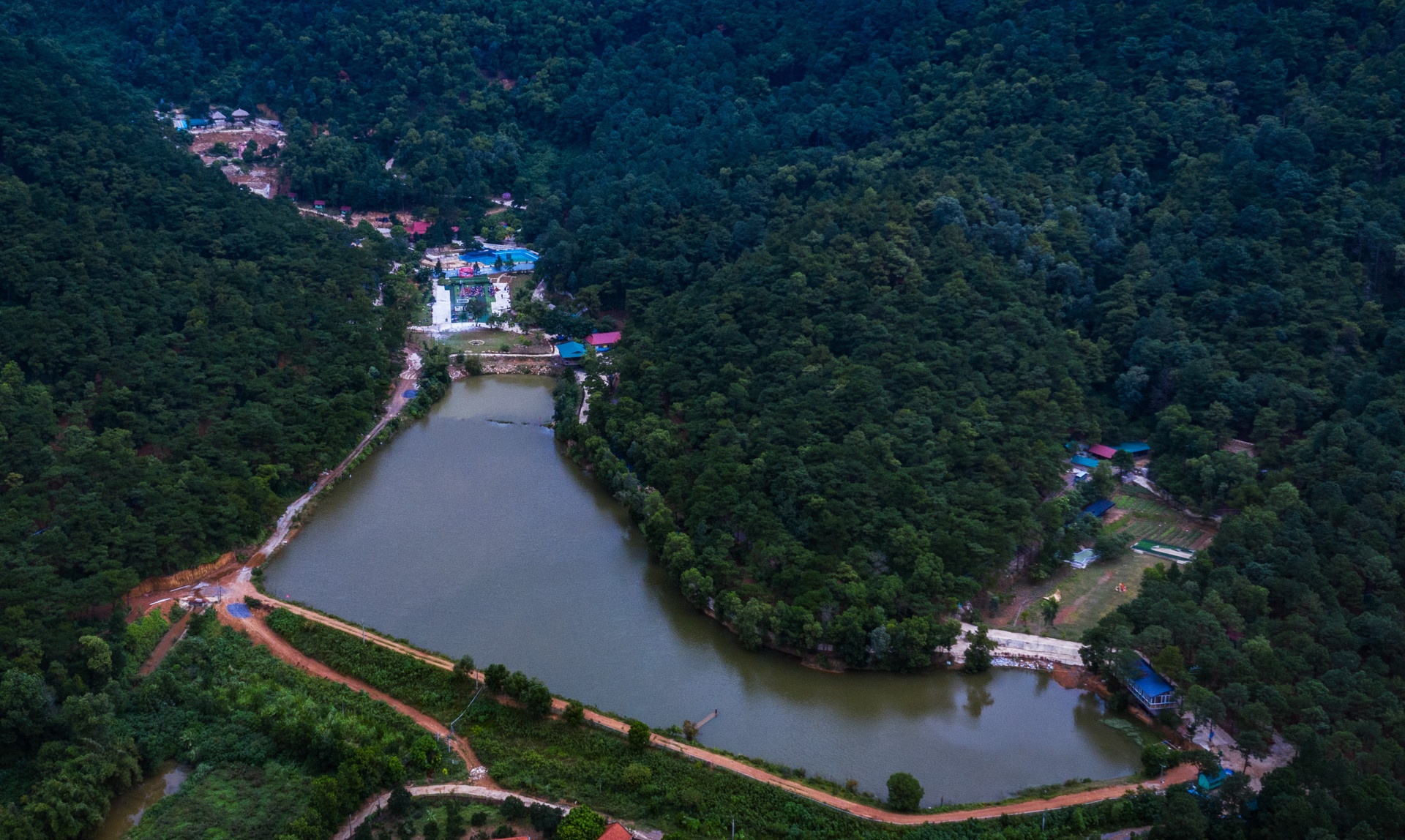 Xẻ thịt đất rừng phòng hộ làm biệt phủ ảnh 2 Xe thit dat rung phong ho lam biet phu anh 2