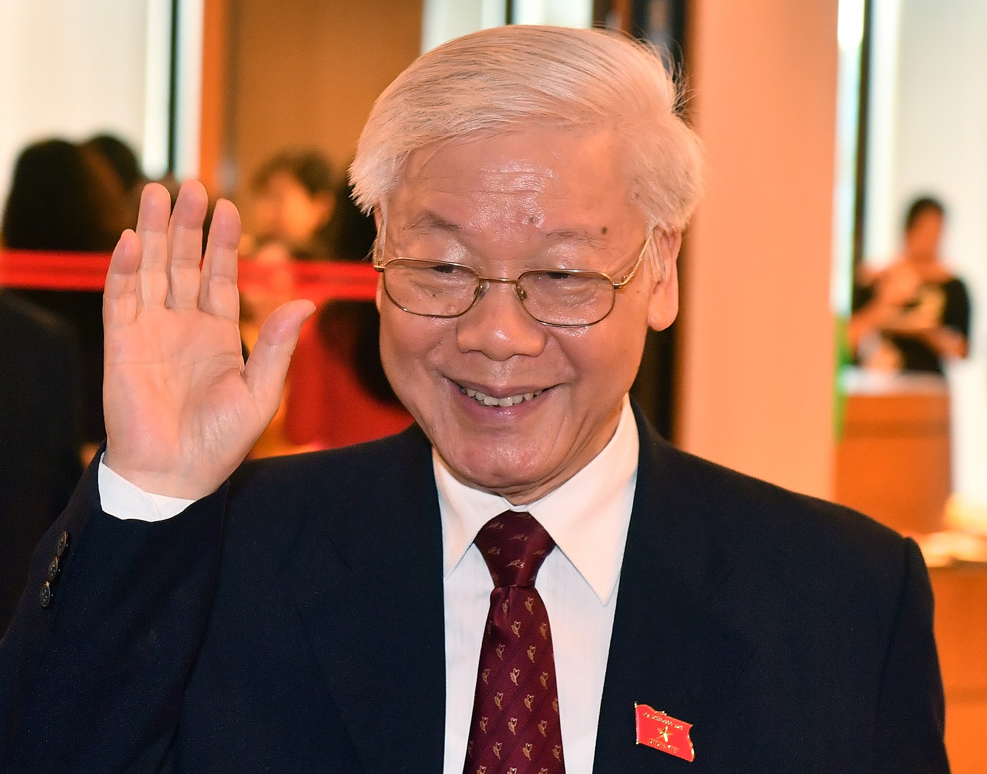 Tong bi thu duoc bau lam Chu tich nuoc anh 1