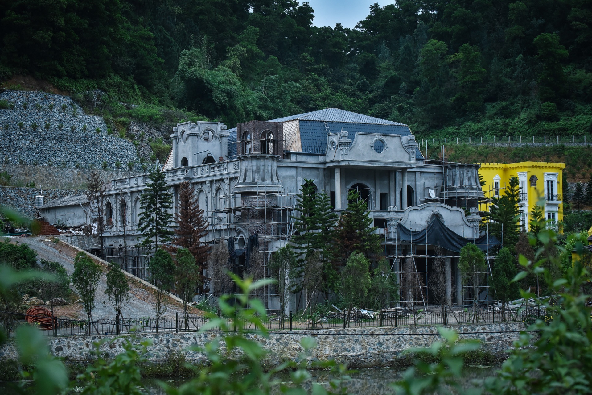 Rừng phòng hộ Sóc Sơn bị xẻ thịt ảnh 1 Rung phong ho Soc Son bi xe thit anh 1