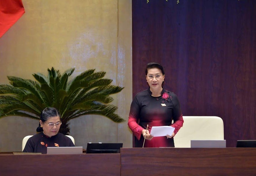 Bi phat 90 trieu khi doi 100 USD anh 2