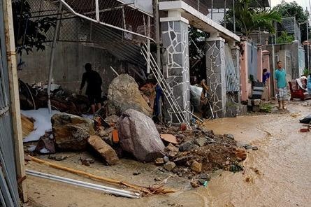 Thu tuong gui loi tham hoi, chia buon toi nan nhan mua, lu hinh anh
