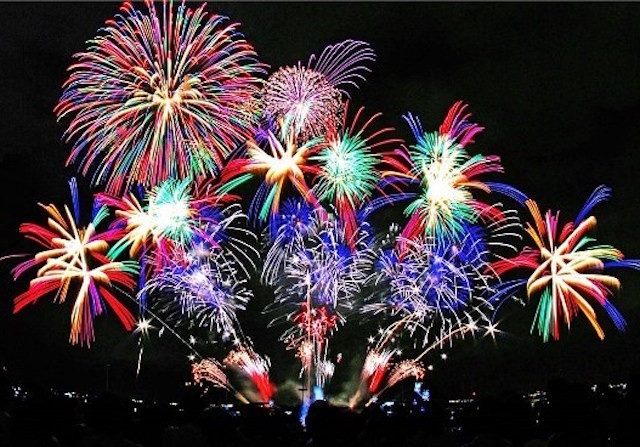 Ha Noi ban phao hoa tai san van dong My Dinh toi 25/11 hinh anh