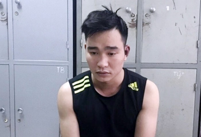 Ga trai chuyen 'san' cac co gai tre qua mang xa hoi hinh anh