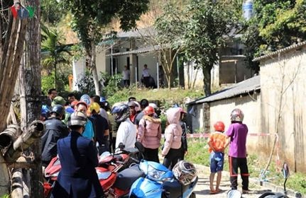 Thi the nu sinh o Dien Bien anh 1