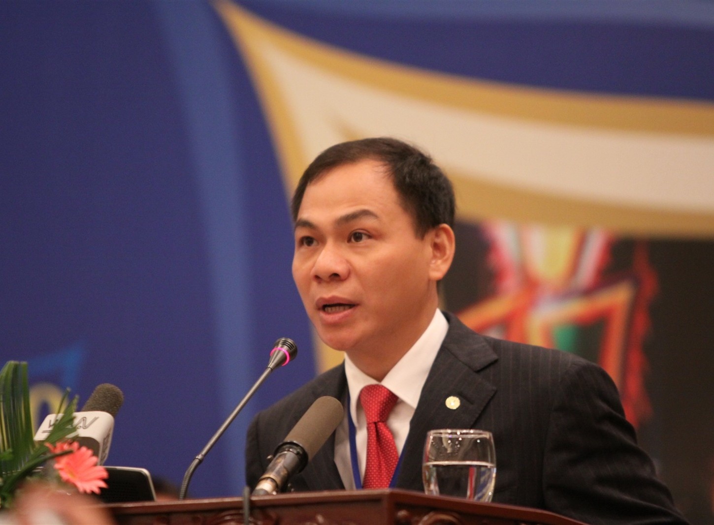 Người kiếm nhiều tiền nhất năm 2016 ảnh 2 Nguoi kiem nhieu tien nhat nam 2016 anh 2