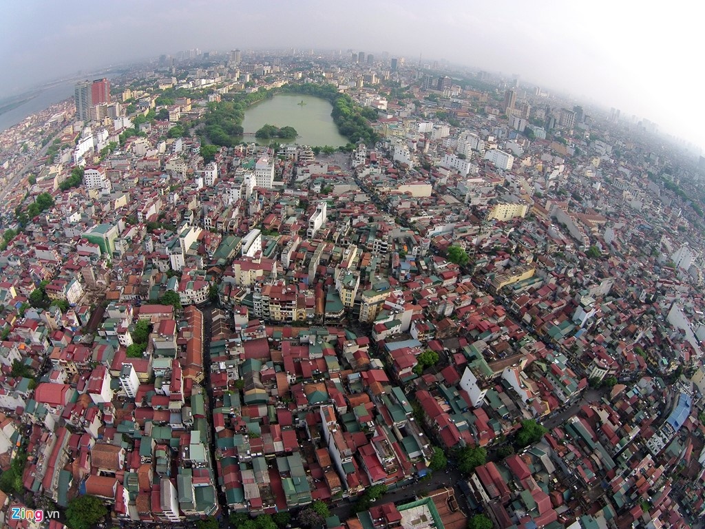Khong dat nhu Paris, Tokyo, gia dat cac pho khac o Ha Noi ra sao? hinh anh