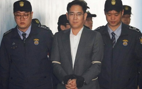 Nguoi thua ke Samsung doi mat nguy co 20 nam tu hinh anh