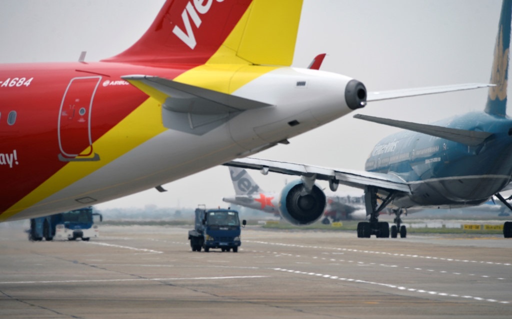 Mat bao lau de may bay cua mot hang hang khong cat canh? hinh anh