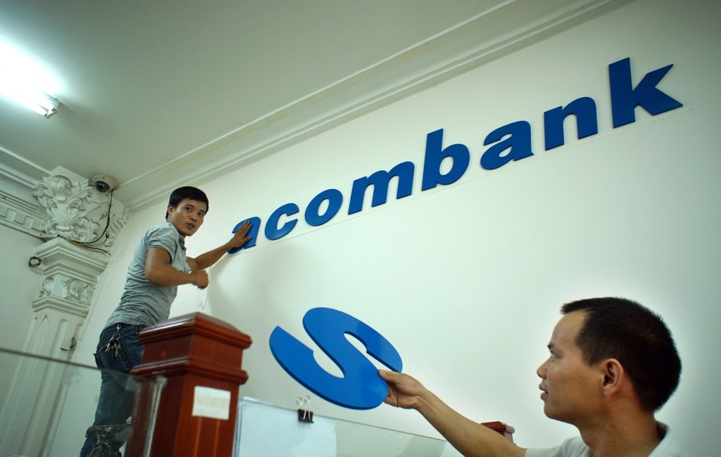 Ai se ngoi ghe nong Sacombank? hinh anh