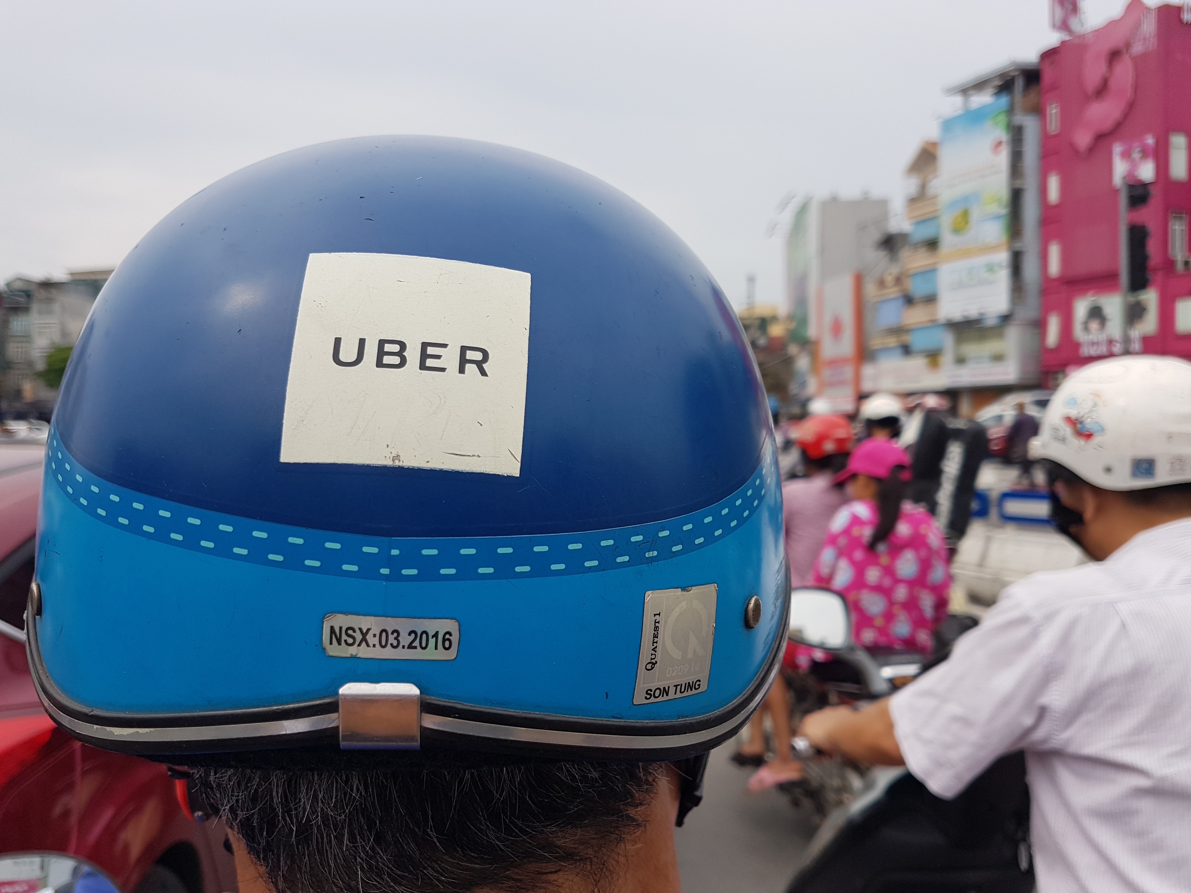 Cuộc chiến 2 bánh Uber, Grab, xe ôm truyền thống ảnh 2 Cuoc chien 2 banh Uber, Grab, xe om truyen thong anh 2