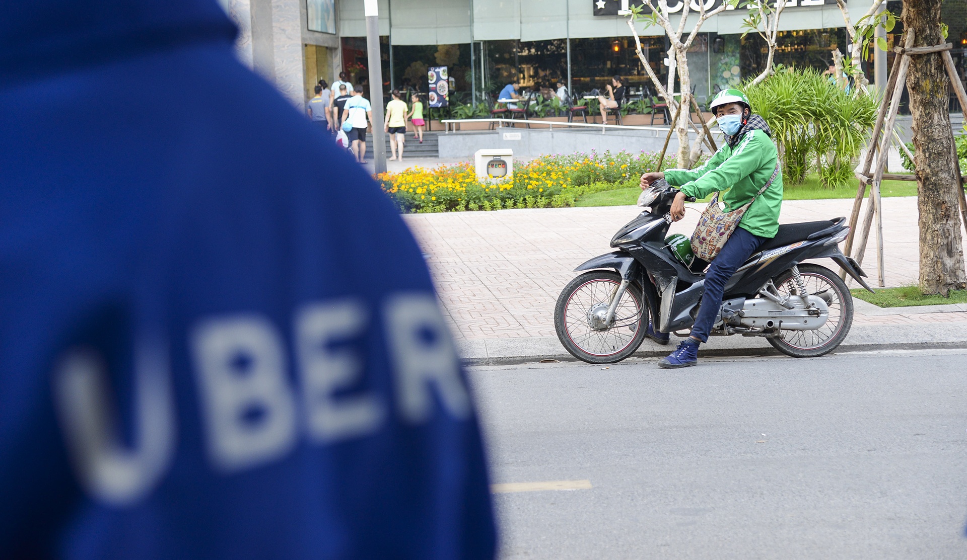 Đăng ký trở thành xe ôm Uber, Grab ảnh 2 Dang ky tro thanh xe om Uber, Grab anh 2