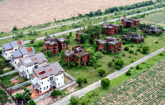 So phan trai nguoc cua co phieu cac 'ong lon' bat dong san hinh anh