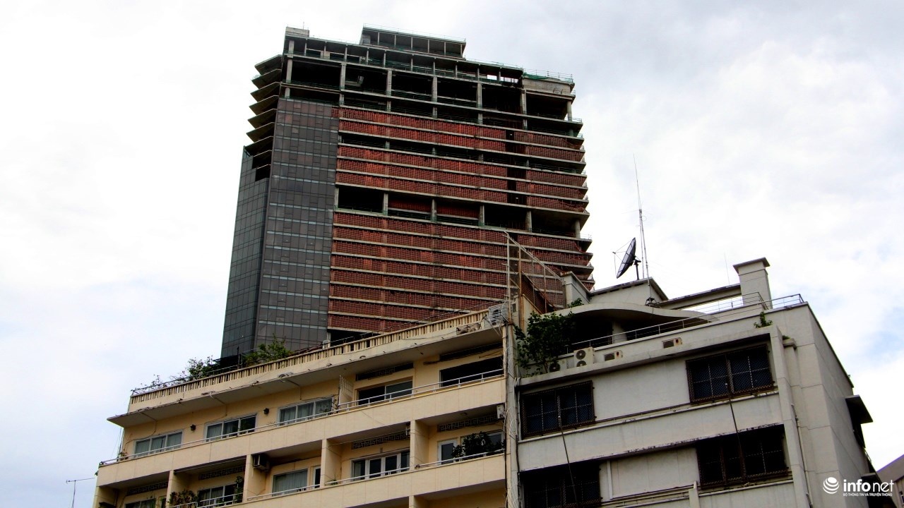 Chu tich TP.HCM thay 'dau long' vi toa nha 34 Ton Duc Thang hinh anh