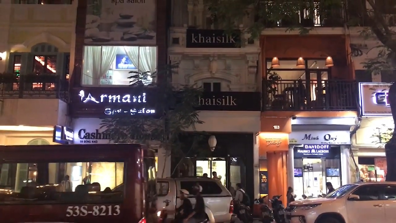 Thu giu gan 1.000 san pham lua tai Khaisilk o Sai Gon hinh anh