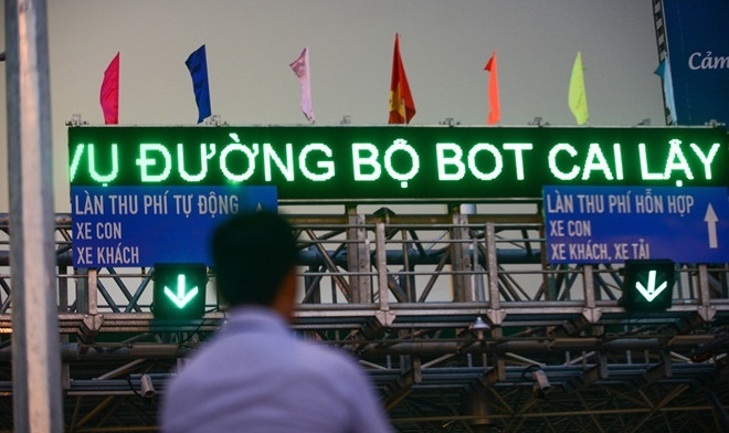 Ngan hang dang cho cac doanh nghiep dau tu du an BOT vay von the nao? hinh anh