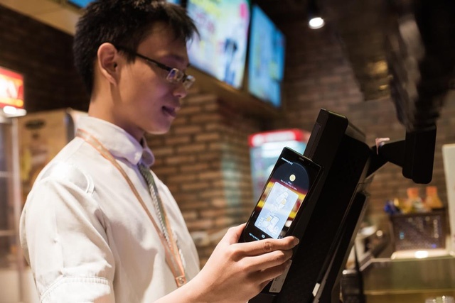 Viet Nam voi nhung dau hieu ban dau cua xa hoi khong tien mat hinh anh