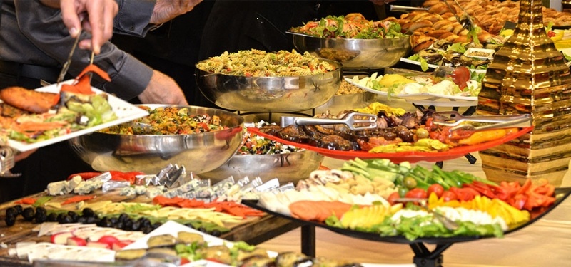 kinh doanh du lich am thuc anh 1