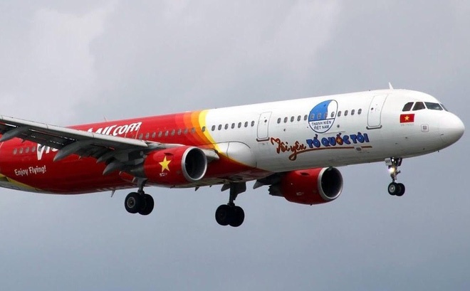 Khung hoang truyen thong Vietjet Air va 'khuon mau' dinh kien ve gioi hinh anh