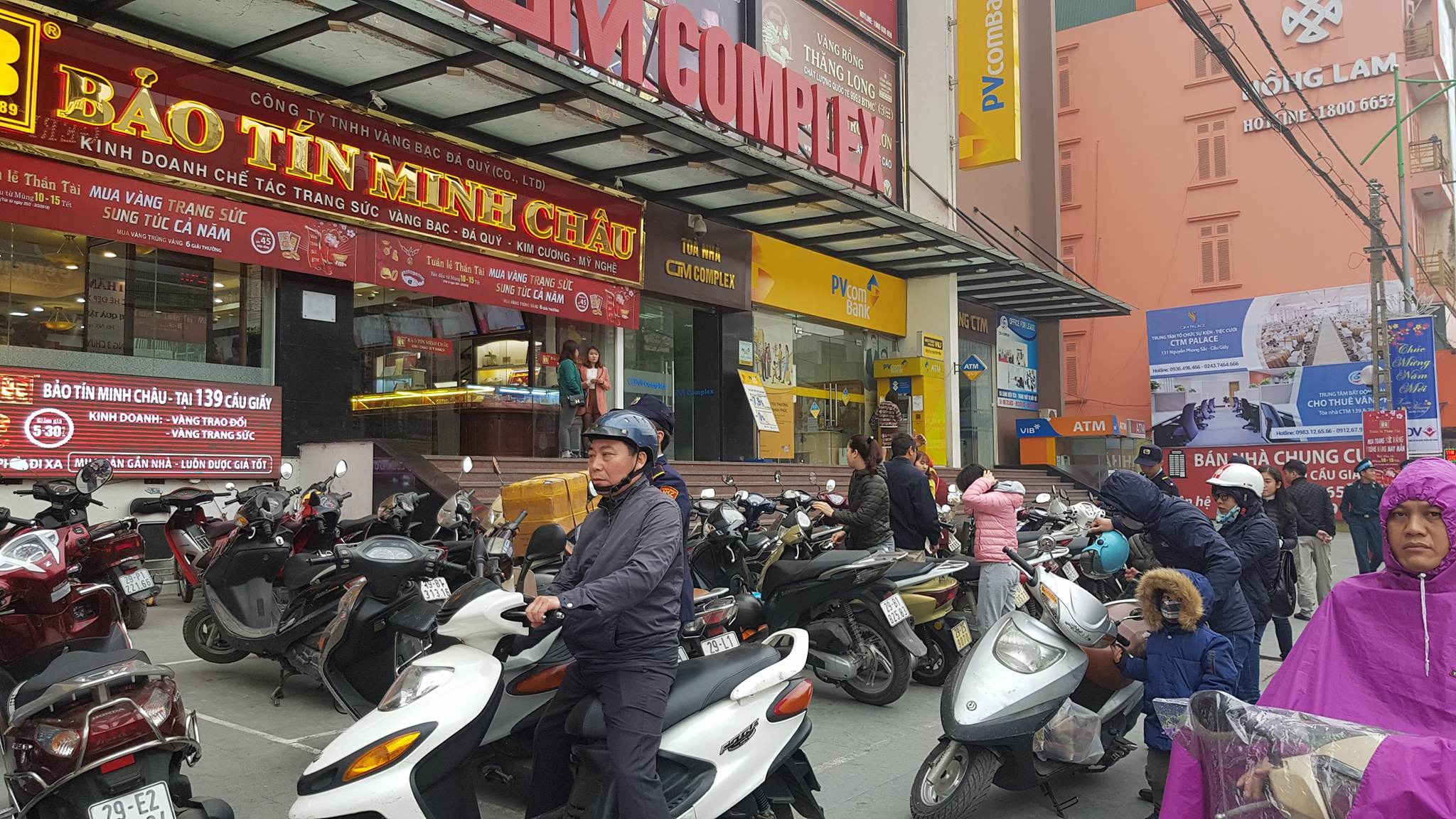 mua vang ngay via than tai anh 1