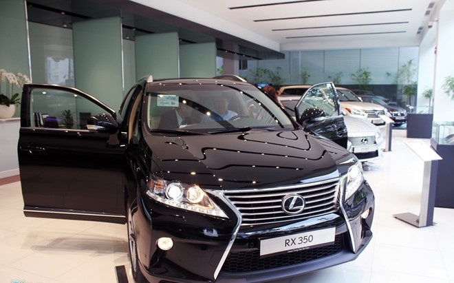 Hang Lexus chi ban duoc 3 chiec xe trong 3 thang hinh anh