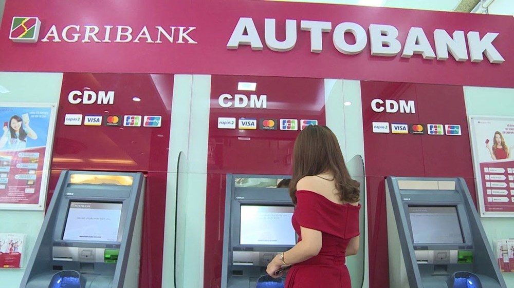nhung vu mat tien trong the atm gan day anh 1