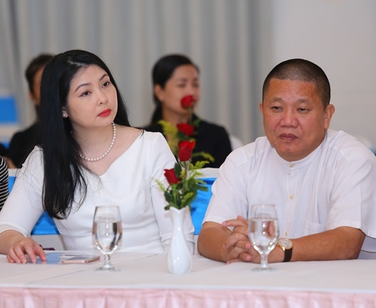 Co phieu giam manh, vo ong Le Phuoc Vu muon ban het von khoi Hoa Sen hinh anh