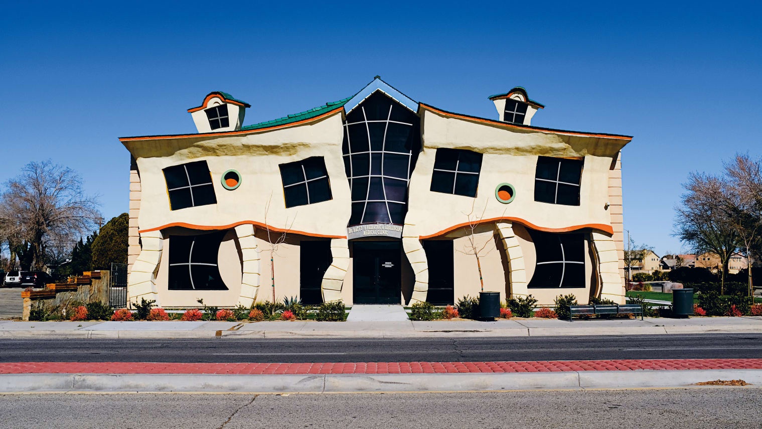 Nhung ngoi nha ky la nhat o California, My hinh anh