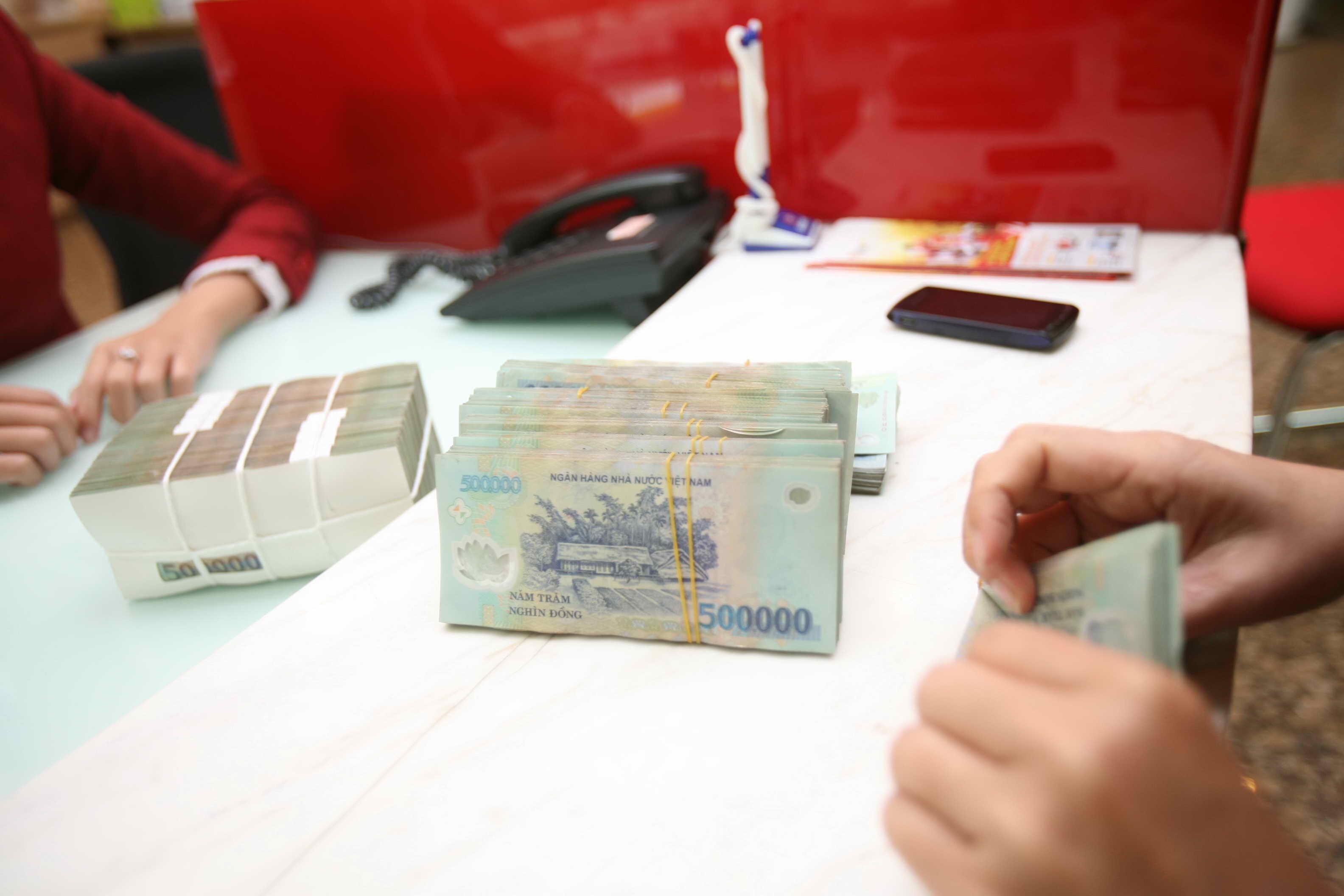 di doi no thue phai mac dong phuc anh 1