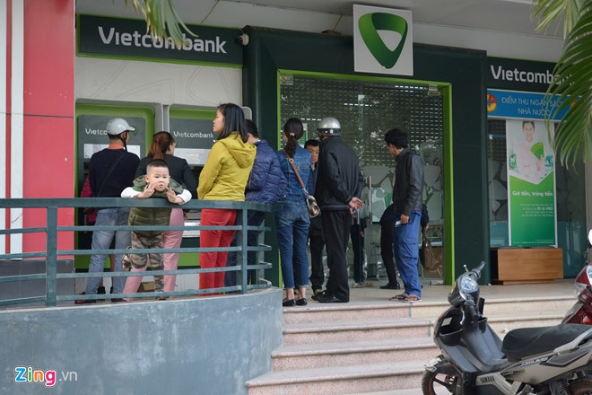 vietcombank dung dich vu voi chu tai khoan SIM 11 anh 2